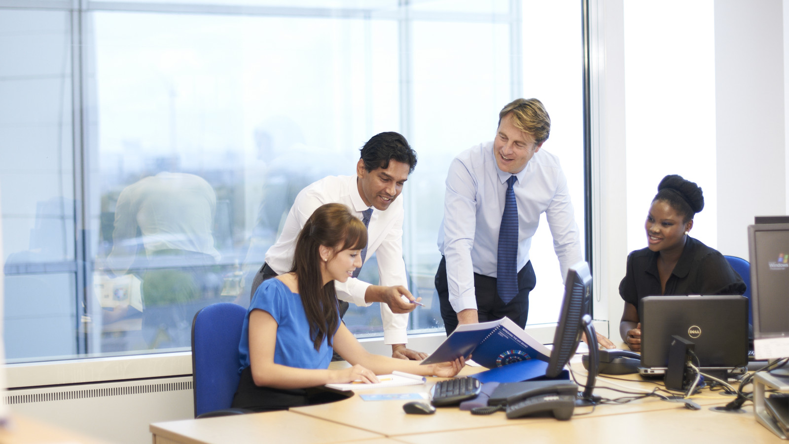 03 servicios empresariales 1600x900 03 servicios empresariales 1600x900